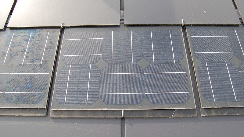 Czy dachówka słoneczna to lepsze rozwiązanie od tradycyjnych modułów PV?